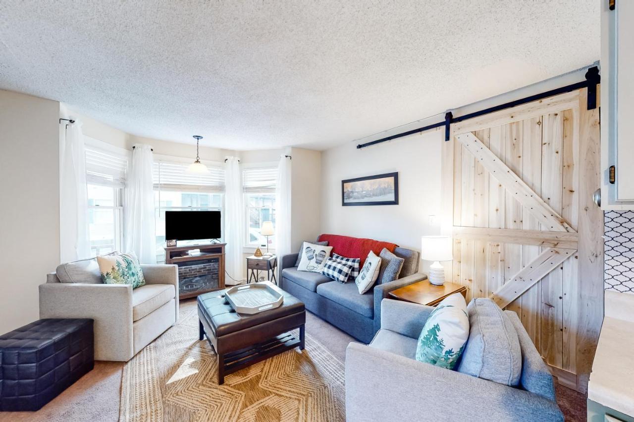 Teddy'S Getaway Apartment ลัดโลว์ ภายนอก รูปภาพ